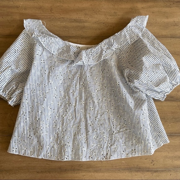 Zara blue and white striped eyelet blouse - Picture 6 of 7